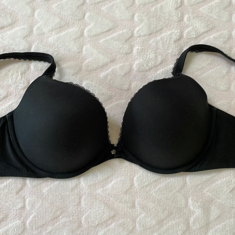 Victorias’ Secret Body by Victoria Bra 34DD Push-Up
